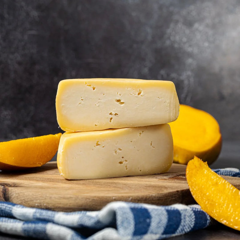 DELICIA!!! DELICIOSO QUEIJO CANASTRA. NEM SUIÇA NEM FRANÇA.